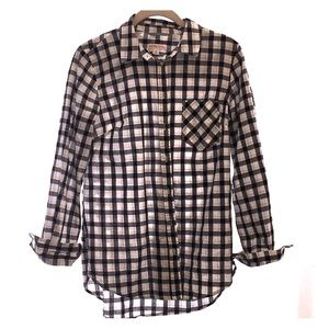 Black and white button down S